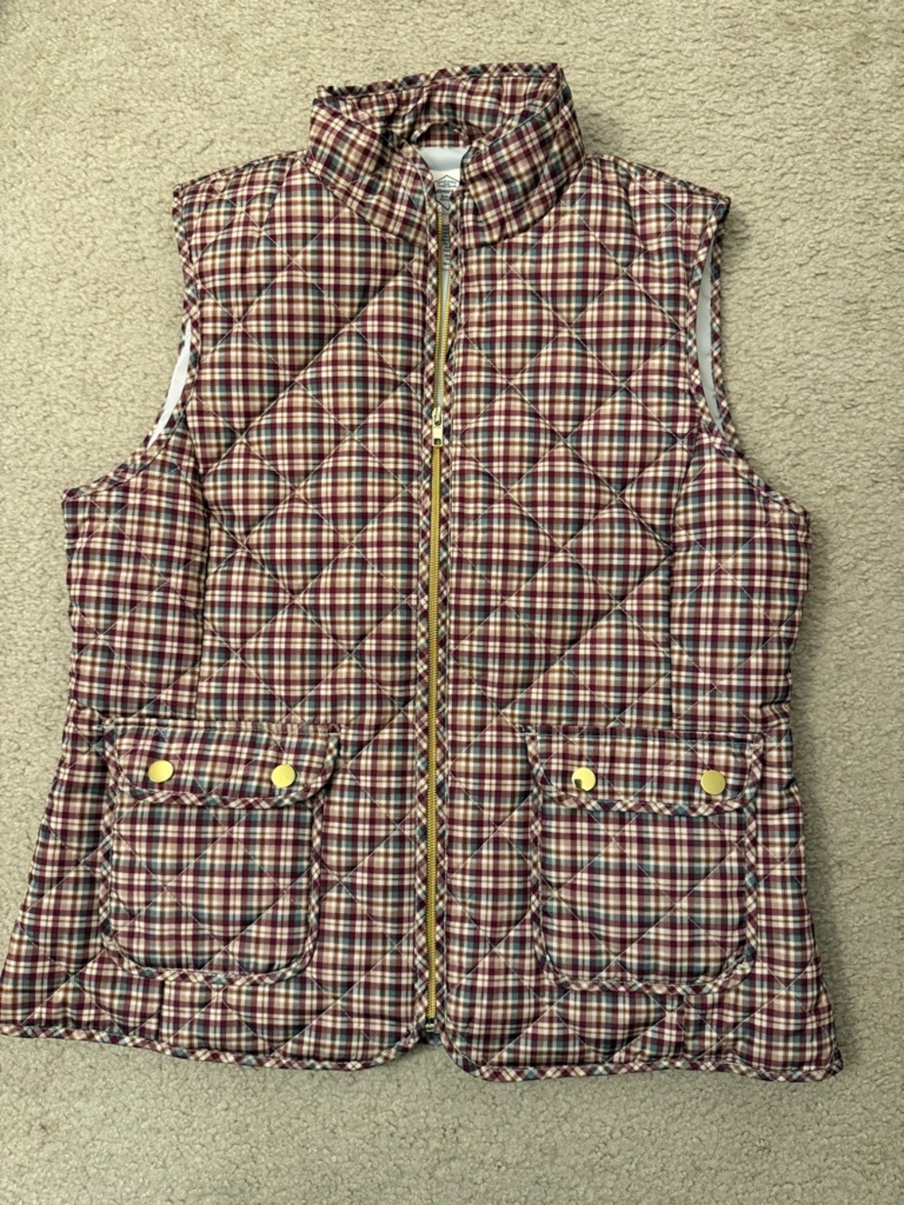 St. John's Bay Plaid Quilted Puffer Vest in burgundy and cream and green. Size M